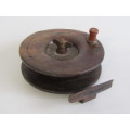 Large antique wooden Fishing Reel in excellent and working condition, 16cm diameter