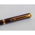 Original Waterman Ballpoint Pen in red and gold plated, original Case, excellent and working, 13.5cm