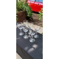 Set of 6 lovely Wine Glasses