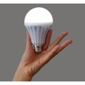 20W LED Light Bulb - Screw Rechargeable Light Bulb - Intelligent 20W E27 LED Rechargeable Light Bulb