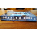 Pretty Little Things (FBI Agent Bobby Dees #1) by Jilliane Hoffman - Large Softcover