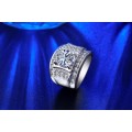 GORGEUS!! White Gold Filled Ring With 21 2ct Simulated Diamonds Size6 US