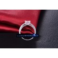 SUPERB! Ring With Simulated Diamonds Size 6; 7; 9 US