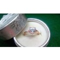 FASCINATING! Tocean Ring With Simulated Diamonds Size 8; 9 US