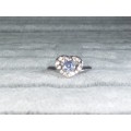 BEAUTIFUL! Hearts haped Ring With 1,75 Carat Simulated White & Aquamarine Size 7 US