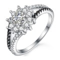 *0.75CT SOLID 925 STERLING SILVER FLOWER RING*