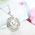 GLOW IN THE DARK ROSE DETAIL NECKLACE