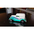 VINTAGE HOTWHEELS FORD DELIVERY-WHITE