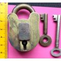 Brass vintage padlock + 2 keys