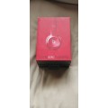 BEATS SOLO2 WIRELESS,RED,BOX, EXCELLENT CONDITION. BRAND NEW EAR PADS JUST FITTED AND NEVER USED.