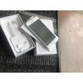 iPhone 8 Silver (64GB capacity) *LOOKS BRAND NEW * 10/10, comes with box and all accessories