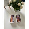 iPhone XS Gold 256GB EXCELLENT CONDITION accessories
