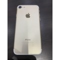 iPhone 7 32GB Gold including 2 covers
