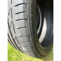 Bridgestone 225/40/R19 89Y- run flat tyre (good condition)