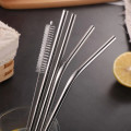Easy-To-Use 4-Piece Set Of Stainless Steel Straws And Brushes (2 Straight Straws, 2 Curved Straws, 1