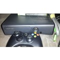 Xbox 360 Slim 320GB + 5 Games