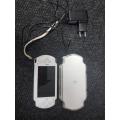 Sony PSP 1000 White + 8GB Memory Card + Geneic Charger