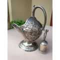 BEAUTIFUL VINTAGE SILVER-PLATED SUGAR BOWL WITH SCOOP