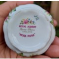 ROYAL ALBERT 1960S MOSS ROSE PATTERN FLOWER CABINET ORNAMENT
