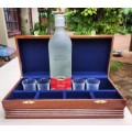 ARBEID ADEL ELBOWS PEACH SCHNAPPS 750ML BOTTLE WITH 4 FRENCH MADE SHOT GLASSES IN WOODEN CASE