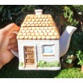 LARGE 15CM HIGH ENGLISHCOUNTRY HOME CERAMIC TEAPOT - HANDPAINTED