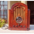 GORGEOUS CIRCA 1934 RCA VICTOR MODEL 128 TUBE RADIO TURNS ON!