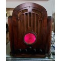 GORGEOUS CIRCA 1934 RCA VICTOR MODEL 128 TUBE RADIO TURNS ON!