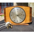 Smiths English Clocks Ltd Sentric Wooden Cased Mantle Clock Circa 1953-1955 WORKING!
