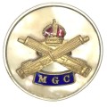 WW1 Machine Gunner Corps sweetheart brooch on mother of pearl with sterling silver rim