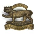 Victorian Boer War Leicestershire regiment cap badge with lugs