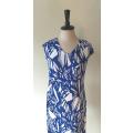 Blue and white bodycon dress (size 38)