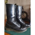 Doc Martens 1914 origional 14 hole lace ups smooth lether