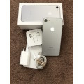 Apple iPhone 7 Silver 32GB in box with accessories (Like New)