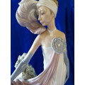 LLADRO Woman SOCIALITE OF THE 20`S No. # 5283 ~ RETIRED  Flapper 1920s