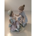 NAO LLADRO PORCELAIN FIGURINE 2 GIRLS AND BABY