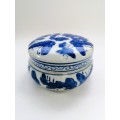 Genuine Ming blue and White Butterfly trinket box -Round