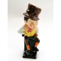 Royal Doulton CHARLES DICKENS Pickwick Papers Figurine SAM WELLER M 48