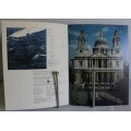 St Pauls Cathedral A Guide to the Cathedral by Tricia Simmonds Softcover Book