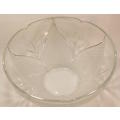Classic Style Glass Fruit Bowl with Petal Pattern