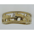 Gorgeous Vintage 9ct yellow gold ELEPHANT ring with little diamond. Size P  approx 2 grms