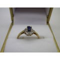 Gorgeous 9ct Yellow & White Gold & Sapphire Dainty Ring, 2 diamond chips Size O; 3grms