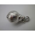 CHESTER 1899 ANTIQUE HALLMARKED STERLING SILVER baby`s rattle teether bell. 14grms 4.5 x 2.5 cm RARE