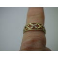 9ct Yellow & White gold ring, with teeny diamond chip. approx 2 grms. Size: 0