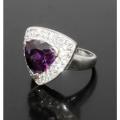Silver, Purple Trillion Cut Stone & Cubic Zirconia ring. Size N 6,9g