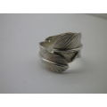 Sterling Silver FEATHER DESIGN Vintage Ring Size: N 6.1 grams