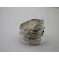 Sterling Silver FEATHER DESIGN Vintage Ring Size: N 6.1 grams