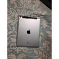 Apple IPad 4, 32 GB WiFi and 3G + charger