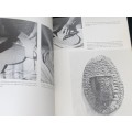 MAKING POTTERY WITHOUT A WHEEL - TEXTURE AND FORM IN CLAY BY F. CARLTON BALL & JANICE LOVOOS