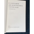 P.J. NIENABER DIE HERTZOGPRYS VYFTIG JAAR `N FEESBUNDEL