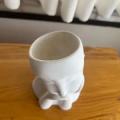 Ceramic face pot holder. H: 20 cm Base: 13 cm. Pot holder - 7.5 cm